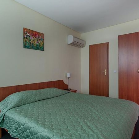 Hemus Hotel Sofia Bagian luar foto